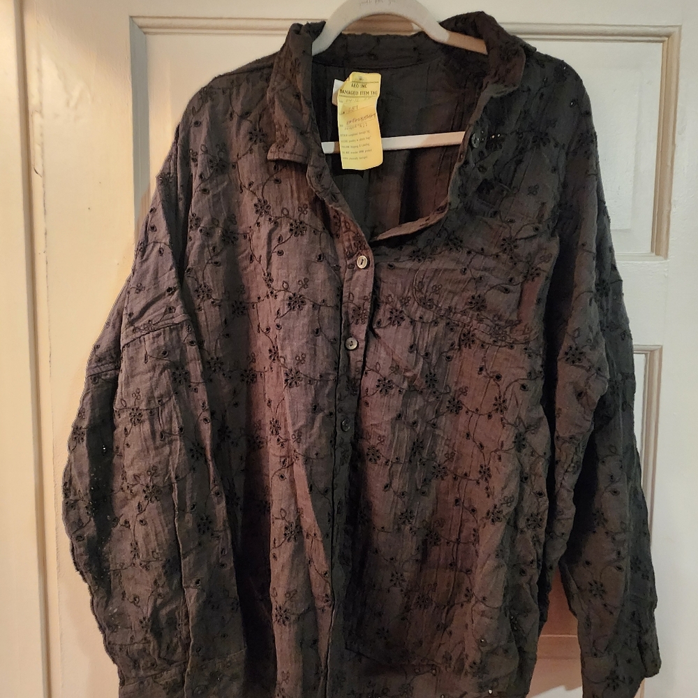 Black Velvet Jacket with Oversized Fit and Crinkled Texture